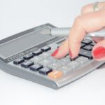 Efektywność finansowa dzięki współpracy z księgowymi online