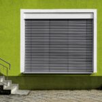 Nowoczesne rozwiązania w ochronie wnętrz przed światłem i hałasem